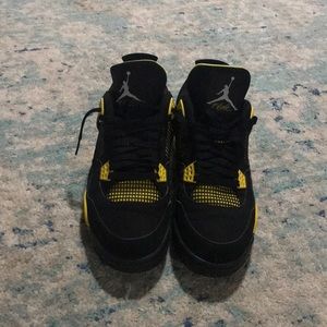 Jordan 4 thunder